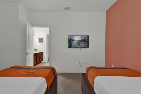 Casa en venta en Kissimmee, Florida, 6 dormitorios, 266.82 m2 № 1732735 - foto 30