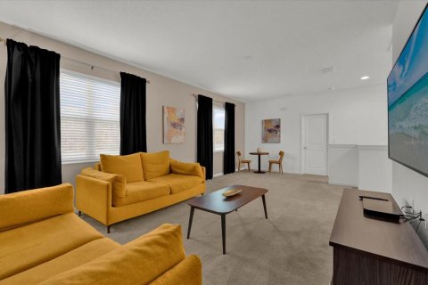 Casa en venta en Kissimmee, Florida, 6 dormitorios, 266.82 m2 № 1732735 - foto 18
