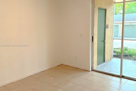 Condominio en venta en Pompano Beach, Florida, 2 dormitorios, 98.2 m2 № 1399154 - foto 9