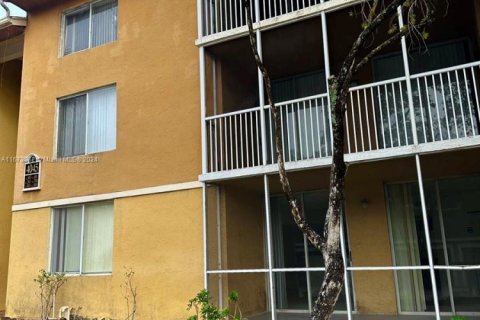 Condominio en venta en Pompano Beach, Florida, 2 dormitorios, 98.2 m2 № 1399154 - foto 24