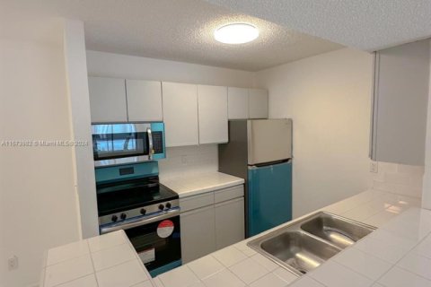 Condominio en venta en Pompano Beach, Florida, 2 dormitorios, 98.2 m2 № 1399154 - foto 6