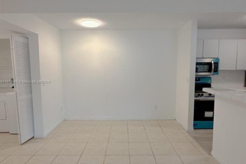 Condominio en venta en Pompano Beach, Florida, 2 dormitorios, 98.2 m2 № 1399154 - foto 8