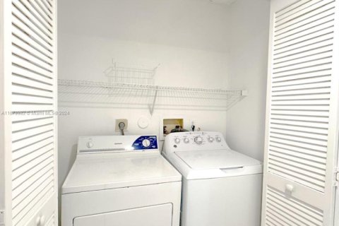 Condominio en venta en Pompano Beach, Florida, 2 dormitorios, 98.2 m2 № 1399154 - foto 21