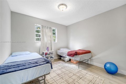 Propiedad comercial en venta en Fort Lauderdale, Florida, 176.14 m2 № 1794811 - foto 11