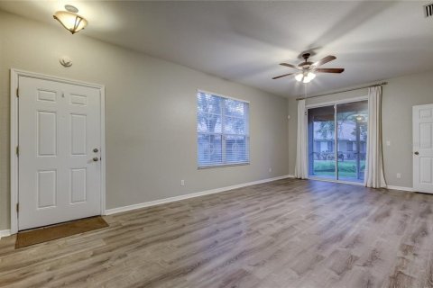 Casa en alquiler en Palm Harbor, Florida, 2 dormitorios, 131.18 m2 № 1837812 - foto 7