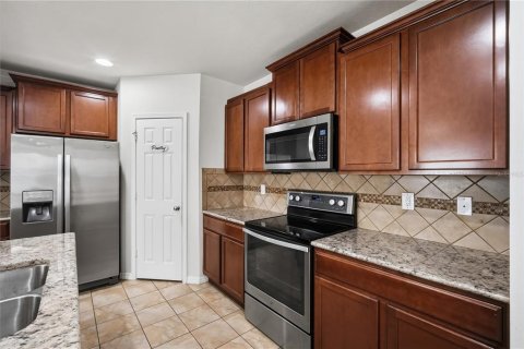 Touwnhouse à louer à Riverview, Floride: 2 chambres, 118.91 m2 № 2316580 - photo 9