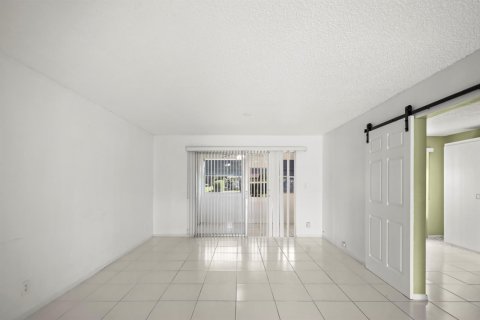 Copropriété à vendre à Delray Beach, Floride: 2 chambres, 85.84 m2 № 2147039 - photo 3