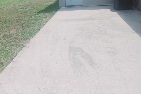 Снять в аренду виллу или дом в Порт-Сент-Луси, Флорида 3 спальни, 114.73м2, № 2044099 - фото 14