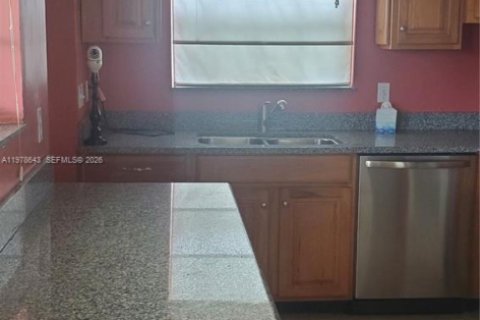 Снять в аренду виллу или дом в Порт-Сент-Луси, Флорида 3 спальни, 114.73м2, № 2044099 - фото 6