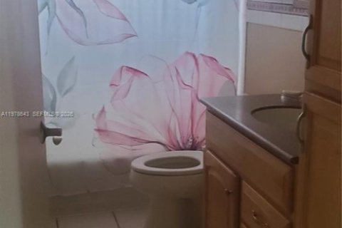 Снять в аренду виллу или дом в Порт-Сент-Луси, Флорида 3 спальни, 114.73м2, № 2044099 - фото 13