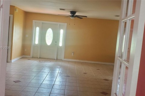 Снять в аренду виллу или дом в Порт-Сент-Луси, Флорида 3 спальни, 114.73м2, № 2044099 - фото 4