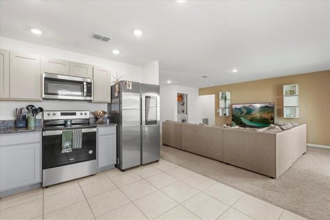 House in Haines City, Florida 3 bedrooms, 138.98 sq.m. № 1720118 - photo 9