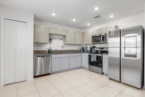 House in Haines City, Florida 3 bedrooms, 138.98 sq.m. № 1720118 - photo 8