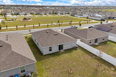 House in Haines City, Florida 3 bedrooms, 138.98 sq.m. № 1720118 - photo 30