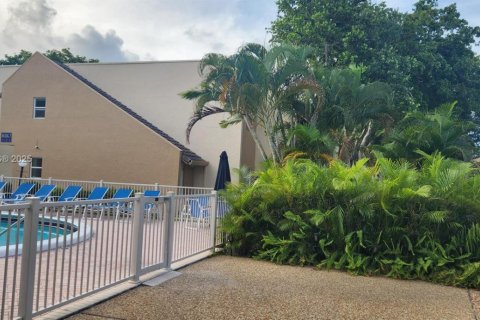 Condominio en alquiler en Deerfield Beach, Florida, 2 dormitorios № 1925644 - foto 19