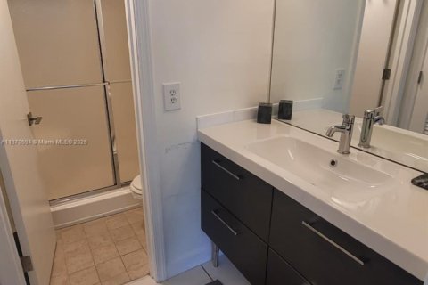 Condominio en alquiler en Deerfield Beach, Florida, 2 dormitorios № 1925644 - foto 15