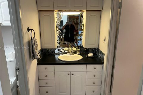 Copropriété à louer à Miami Beach, Floride: 2 chambres, 49.24 m2 № 2178499 - photo 23