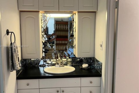 Copropriété à louer à Miami Beach, Floride: 2 chambres, 49.24 m2 № 2178499 - photo 24