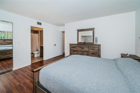 Condo in Palm Harbor, Florida, 2 bedrooms  № 2226194 - photo 14