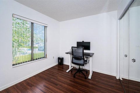 Condo in Palm Harbor, Florida, 2 bedrooms  № 2226194 - photo 16