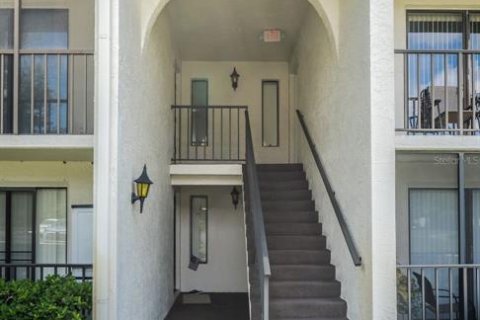 Condo in Palm Harbor, Florida, 2 bedrooms  № 2226194 - photo 3