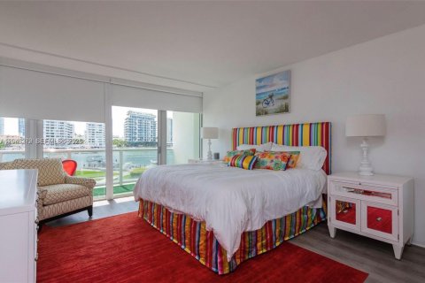 Copropriété à louer à Miami Beach, Floride: 2 chambres, 141.21 m2 № 2241879 - photo 16