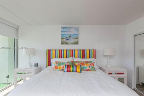 Copropriété à louer à Miami Beach, Floride: 2 chambres, 141.21 m2 № 2241879 - photo 18