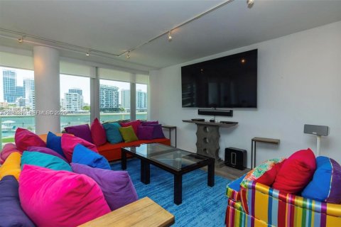 Copropriété à louer à Miami Beach, Floride: 2 chambres, 141.21 m2 № 2241879 - photo 5