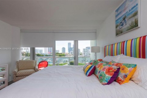 Copropriété à louer à Miami Beach, Floride: 2 chambres, 141.21 m2 № 2241879 - photo 19