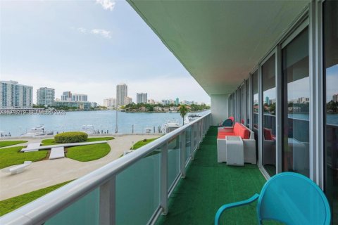 Copropriété à louer à Miami Beach, Floride: 2 chambres, 141.21 m2 № 2241879 - photo 29