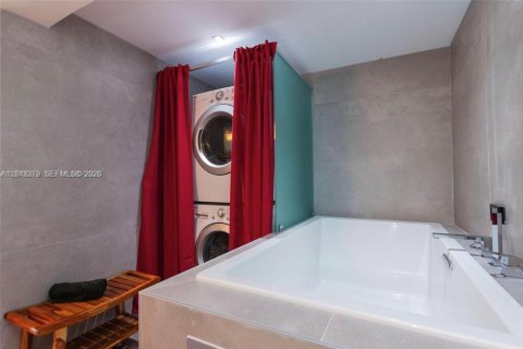 Copropriété à louer à Miami Beach, Floride: 2 chambres, 141.21 m2 № 2241879 - photo 22