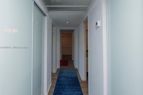 Copropriété à louer à Miami Beach, Floride: 2 chambres, 141.21 m2 № 2241879 - photo 24
