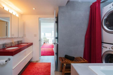 Copropriété à louer à Miami Beach, Floride: 2 chambres, 141.21 m2 № 2241879 - photo 23