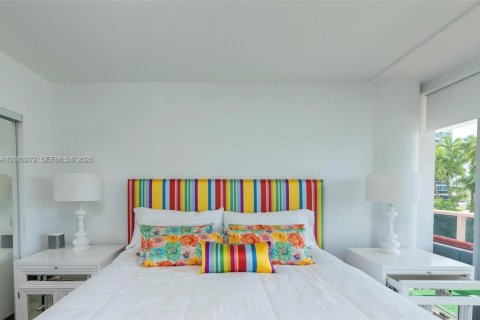 Copropriété à louer à Miami Beach, Floride: 2 chambres, 141.21 m2 № 2241879 - photo 27