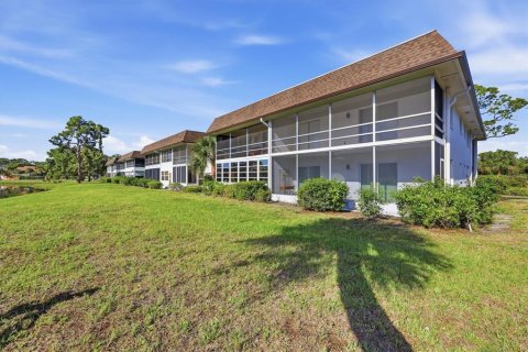 Condo in Englewood, Florida, 2 bedrooms № 2112700 - photo 22