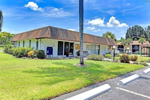 Condo in Englewood, Florida, 2 bedrooms № 2112700 - photo 30