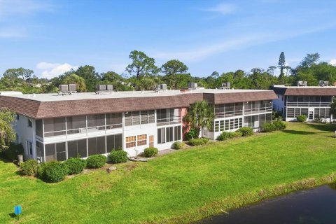 Condo in Englewood, Florida, 2 bedrooms № 2112700 - photo 26