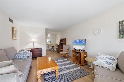 Condo in Englewood, Florida, 2 bedrooms № 2112700 - photo 9