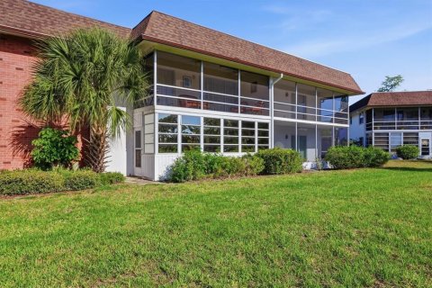 Condo in Englewood, Florida, 2 bedrooms № 2112700 - photo 23