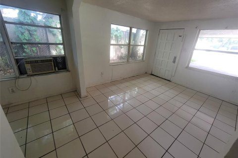 Villa ou maison à louer à Orlando, Floride: 1 chambre, 60.39 m2 № 2211537 - photo 4