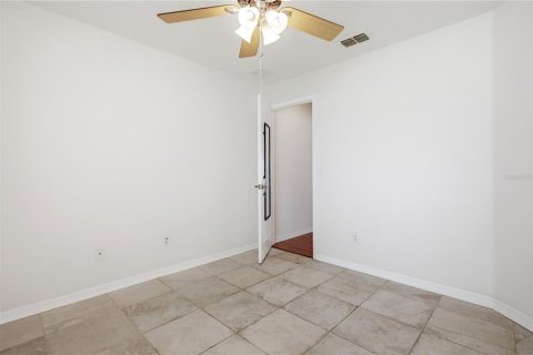 Villa ou maison à vendre à Sanford, Floride: 4 chambres, 181.16 m2 № 2302978 - photo 19