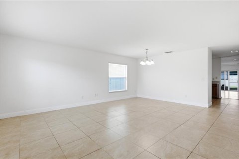 Villa ou maison à vendre à Sanford, Floride: 4 chambres, 181.16 m2 № 2302978 - photo 9