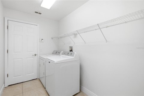 Villa ou maison à vendre à Sanford, Floride: 4 chambres, 181.16 m2 № 2302978 - photo 24