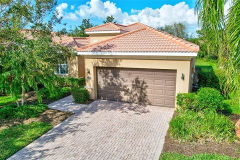 House in Bradenton, Florida 3 bedrooms, 155.98 sq.m. № 2285071