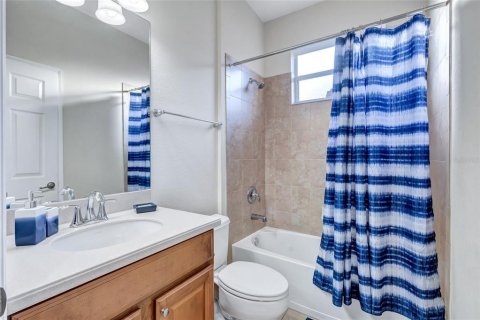 House in Bradenton, Florida 3 bedrooms, 155.98 sq.m. № 2285071 - photo 27