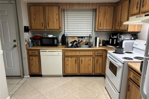 Touwnhouse à vendre à Orlando, Floride: 3 chambres, 116.31 m2 № 2127965 - photo 6