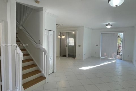 Touwnhouse à vendre à Miami, Floride: 3 chambres, 150.41 m2 № 2033350 - photo 4
