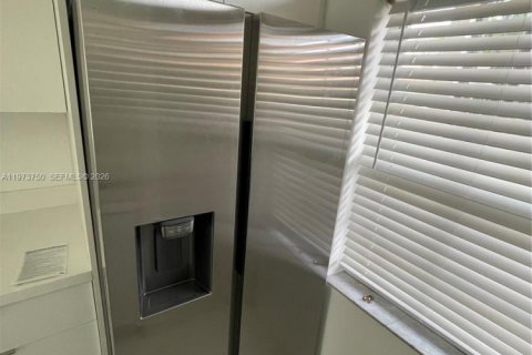 Touwnhouse à vendre à Miami, Floride: 3 chambres, 150.41 m2 № 2033350 - photo 25