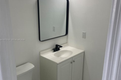 Touwnhouse à vendre à Miami, Floride: 3 chambres, 150.41 m2 № 2033350 - photo 23