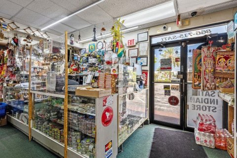 Commercial property in Margate, Florida № 1945487 - photo 11